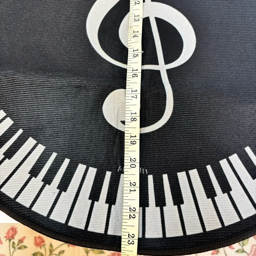 Black and White Piano Key Round Rug